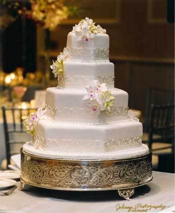 Find some more Wedding Cakes