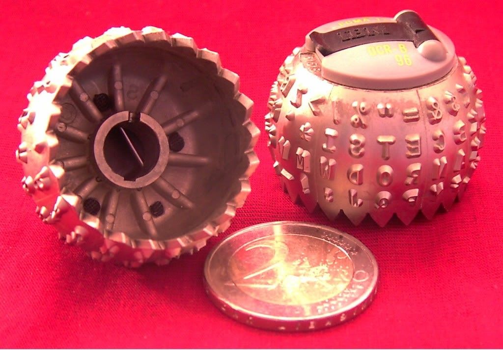 IBM_Selectric_Globe_Wiki.jpg