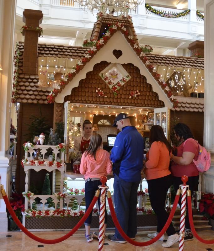  photo GingerbreadHouseShopGrandFloridian.jpeg