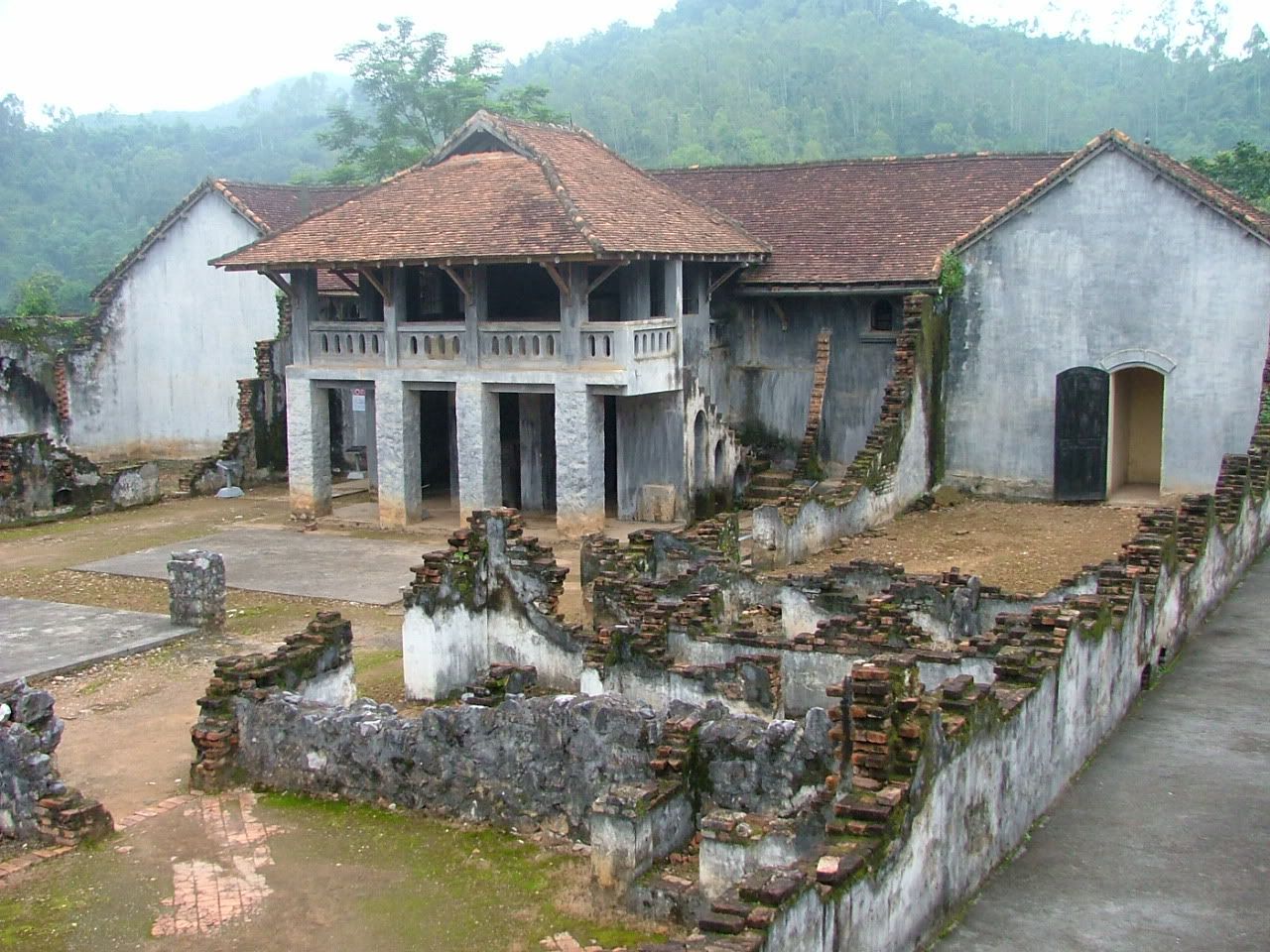 khu di tích Nhà tù Sơn La
