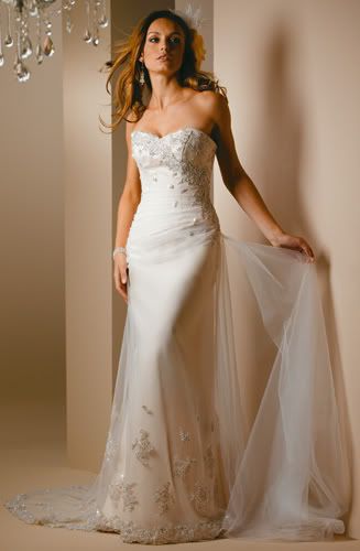 Vintage-chic! Essense Of Australia Gorgeous tulle over satin strapless bridal gown