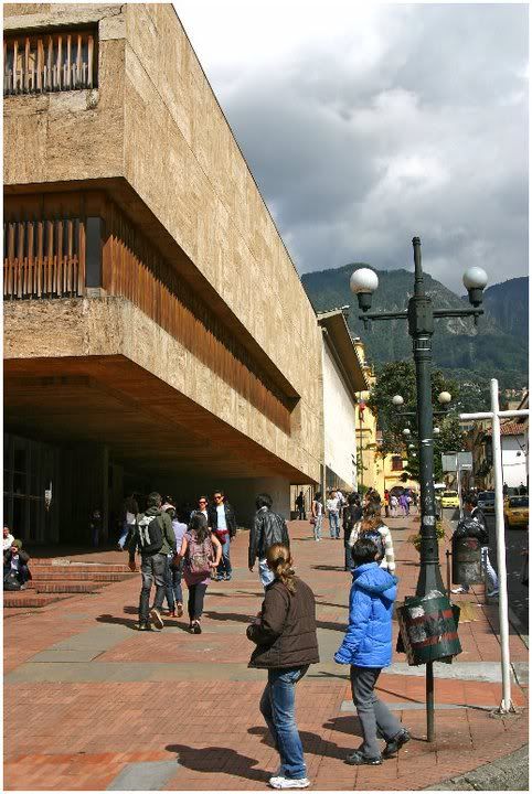 25_BibliotecaLuisAngelArangoonCalle11indowntownBogota.jpg