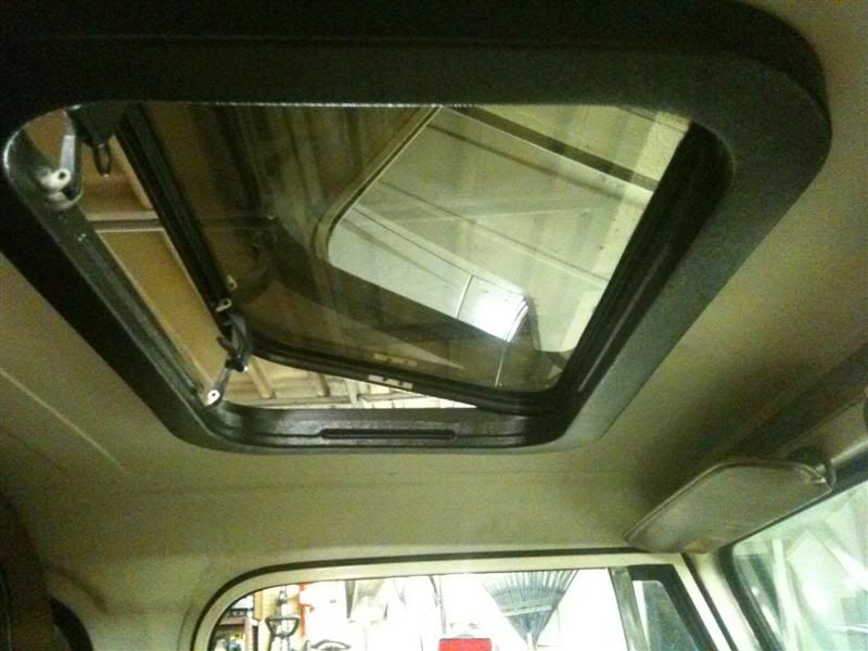 Jeep hardtop sunroof glass #2
