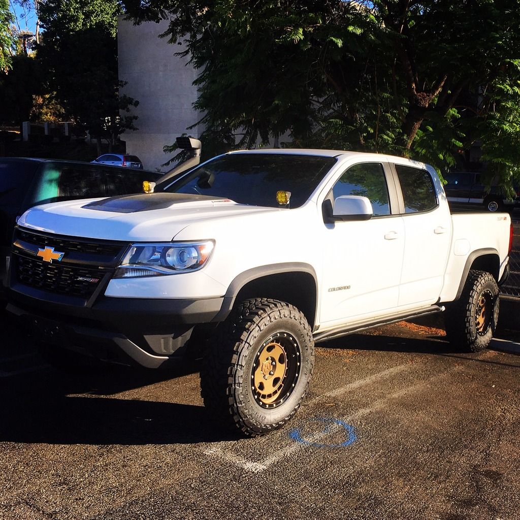 F/S TOYO OPEN COUNTRY M/T 285/70R17 Tires Chevy Colorado & GMC Canyon