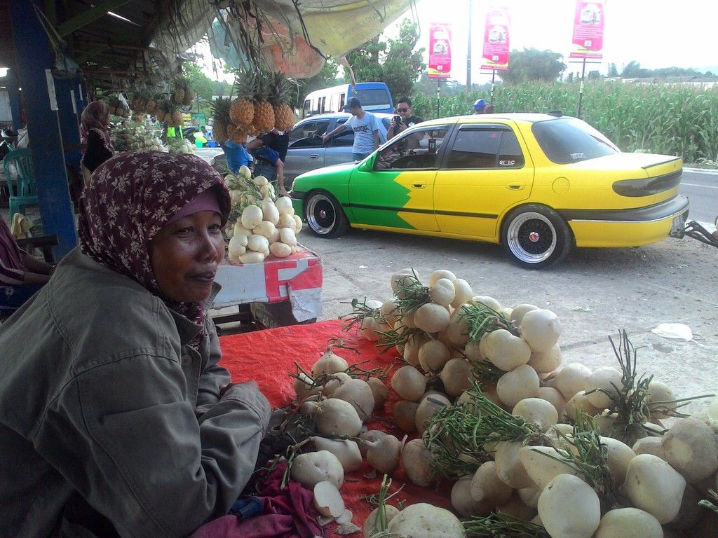 Bengkoang Biasanya Dijual Dipinggiran Jalan