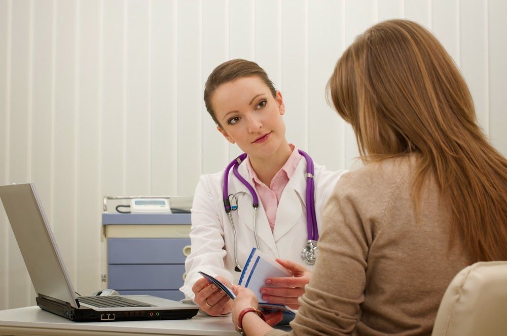 Berkonsultasilah Dengan Banyak Dokter Ahli Kecantikan Sebagai Bahan Pertimbangan