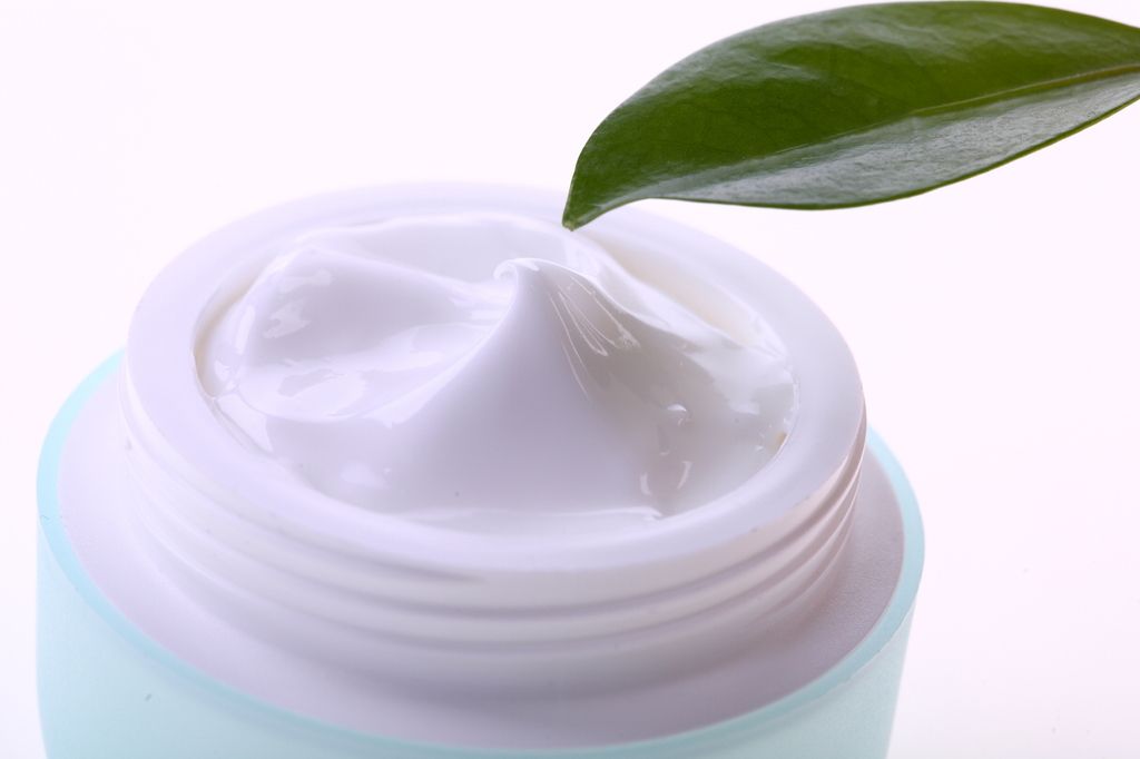 Gunakan Cream Yang Dapat Menutrisi Kulit Untuk Mengembalikan Kelembapan Kulit