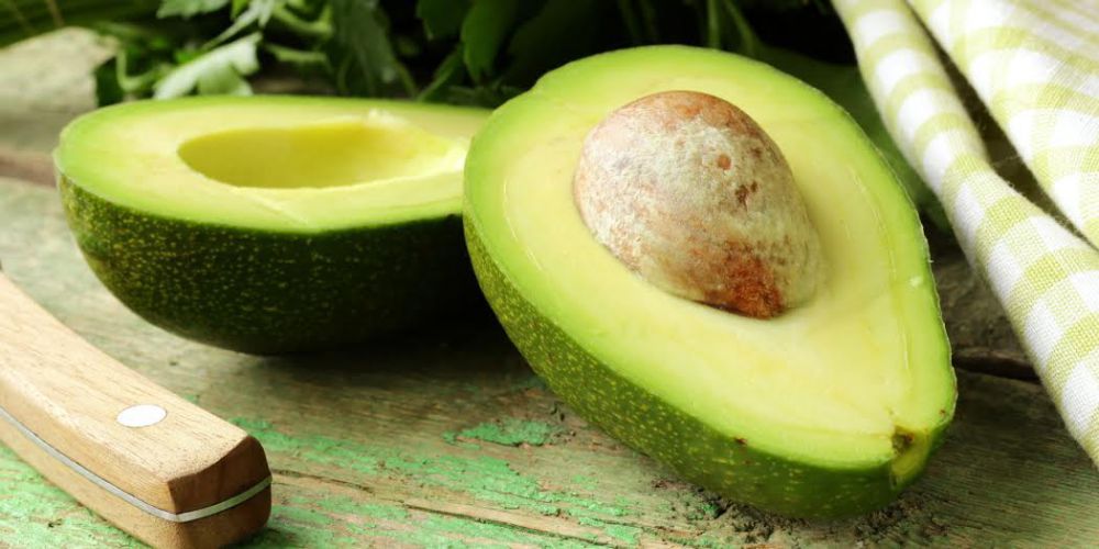 Masker Alami Dari Buah Alpokat Dipercaya Dapat Mengatasi Garis Halus Pada Pipi