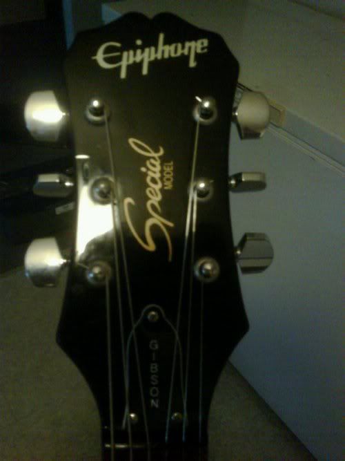 Strange SN on an SG Special - MyLesPaul.com