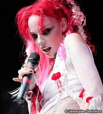 I love Emilie Autumn She is simply amazing and beautiful