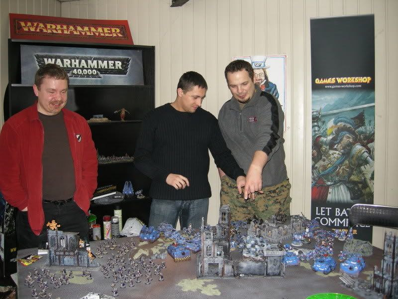 http://i36.photobucket.com/albums/e42/Morkai_74/03Imperialnisiwystawiaj.jpg