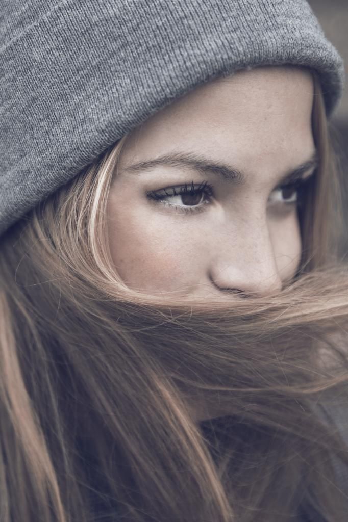 photo girl_zpsf9ba7c55.jpg