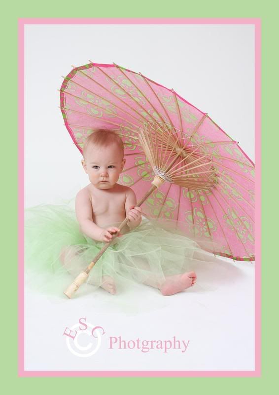 IMAGE: http://i36.photobucket.com/albums/e47/Erinlanesmith/IMG_6091withboasmallerrdercopy.jpg