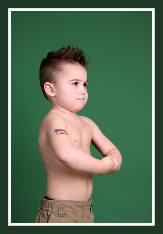 IMAGE: http://i36.photobucket.com/albums/e47/Erinlanesmith/l_b70ba9cfbe7d505130f29d580d5a520d.jpg