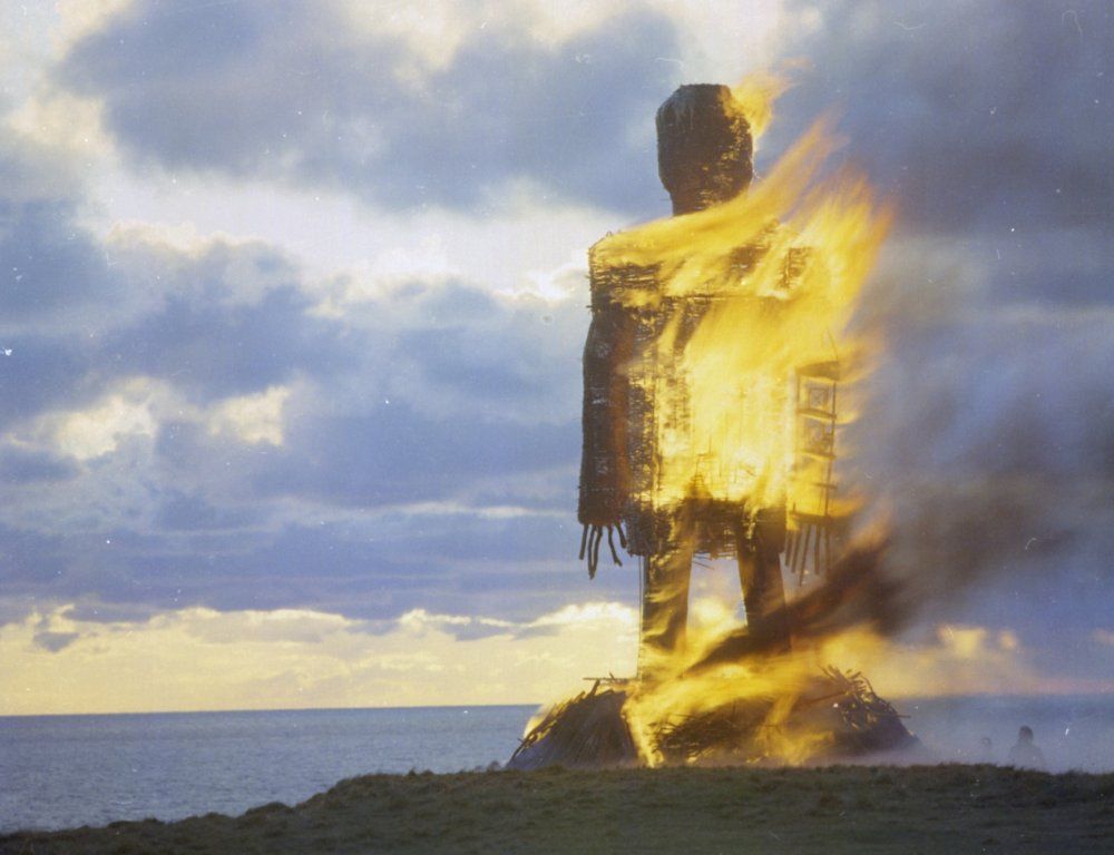 [Image: wicker-man-1973-001-burning-man-00m-osw_zpstzmj7ry7.jpg]